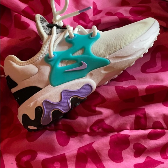nike presto react - Picture 2 of 5